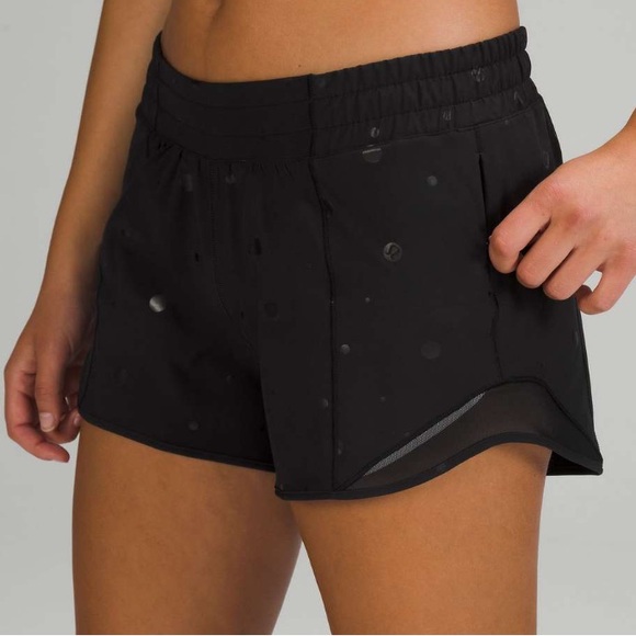 Lululemon Hotty Hot 4” Shorts Poco Logo Foil Black - Picture 1 of 7
